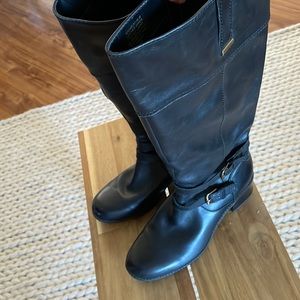 Bandolino black leather boots